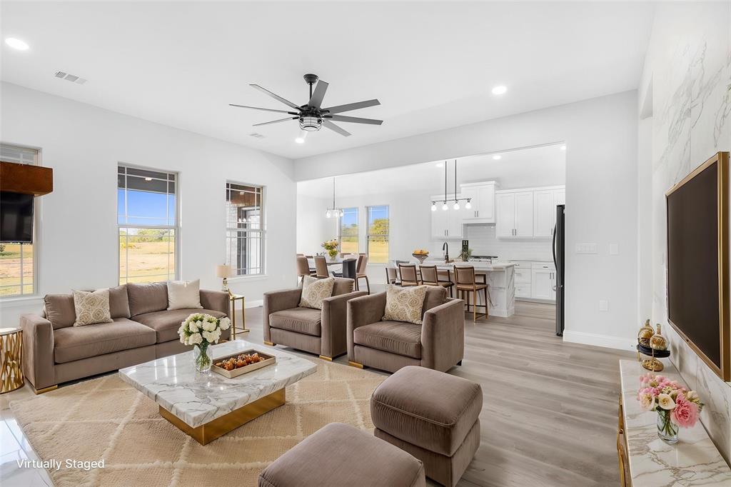 GOLDEN VALLEY - Residential