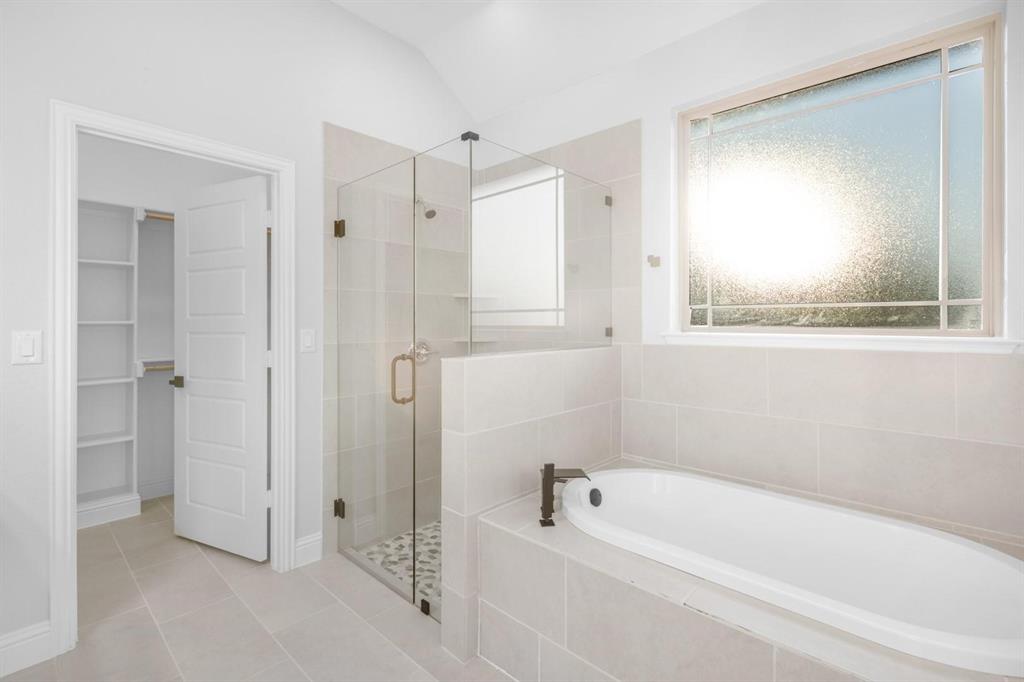 GOLDEN VALLEY - Residential