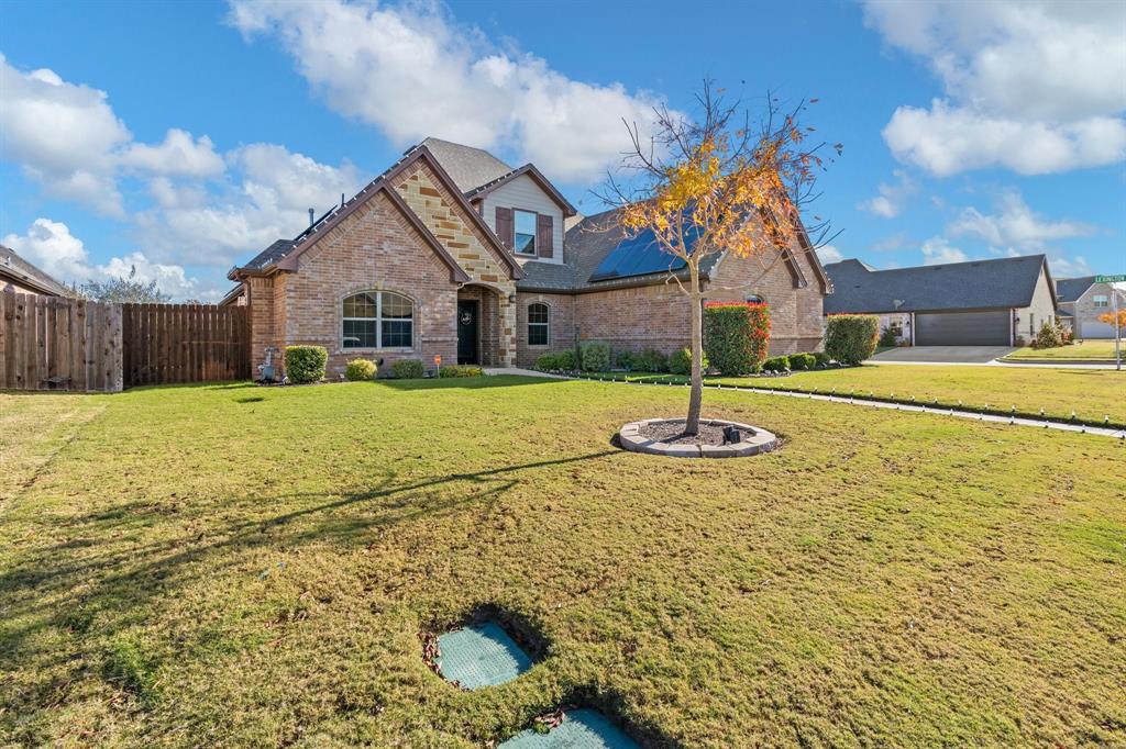 907 Bent Wood Lane