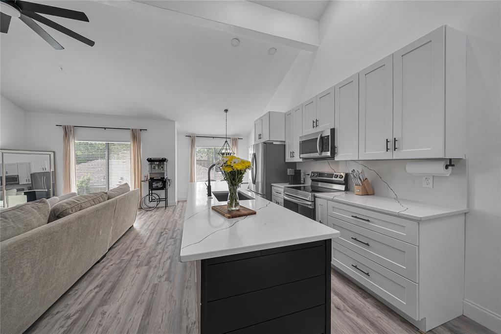 EASTRIDGE III TOWNHOMES - Residential