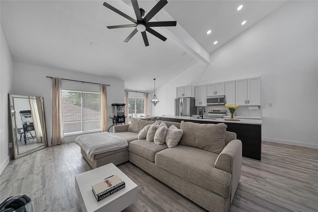 EASTRIDGE III TOWNHOMES - Residential