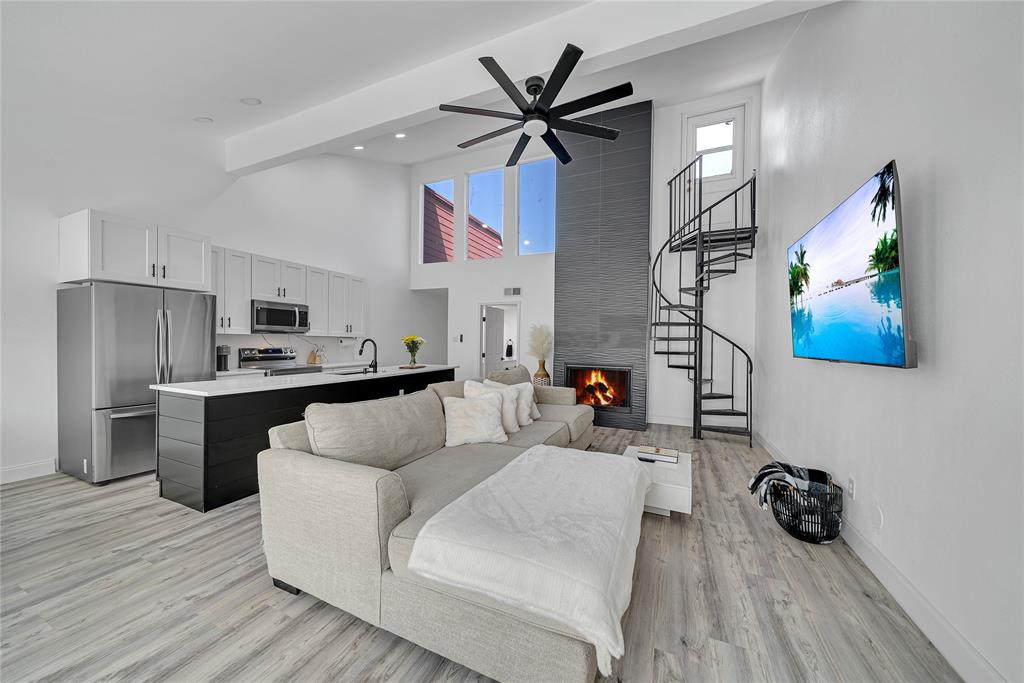 EASTRIDGE III TOWNHOMES - Residential
