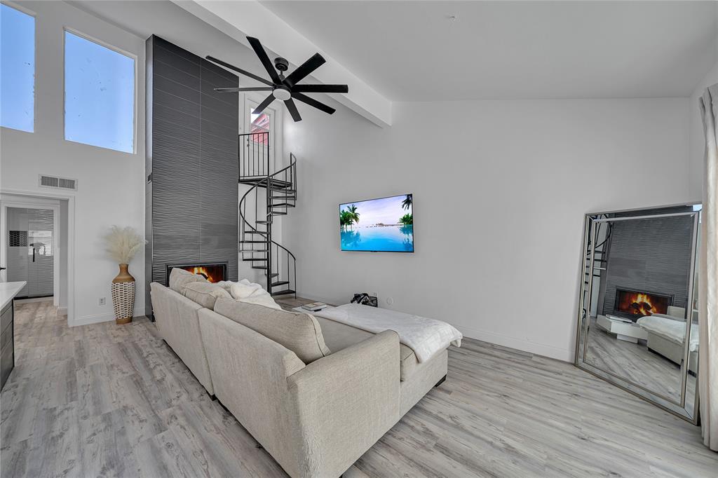 EASTRIDGE III TOWNHOMES - Residential
