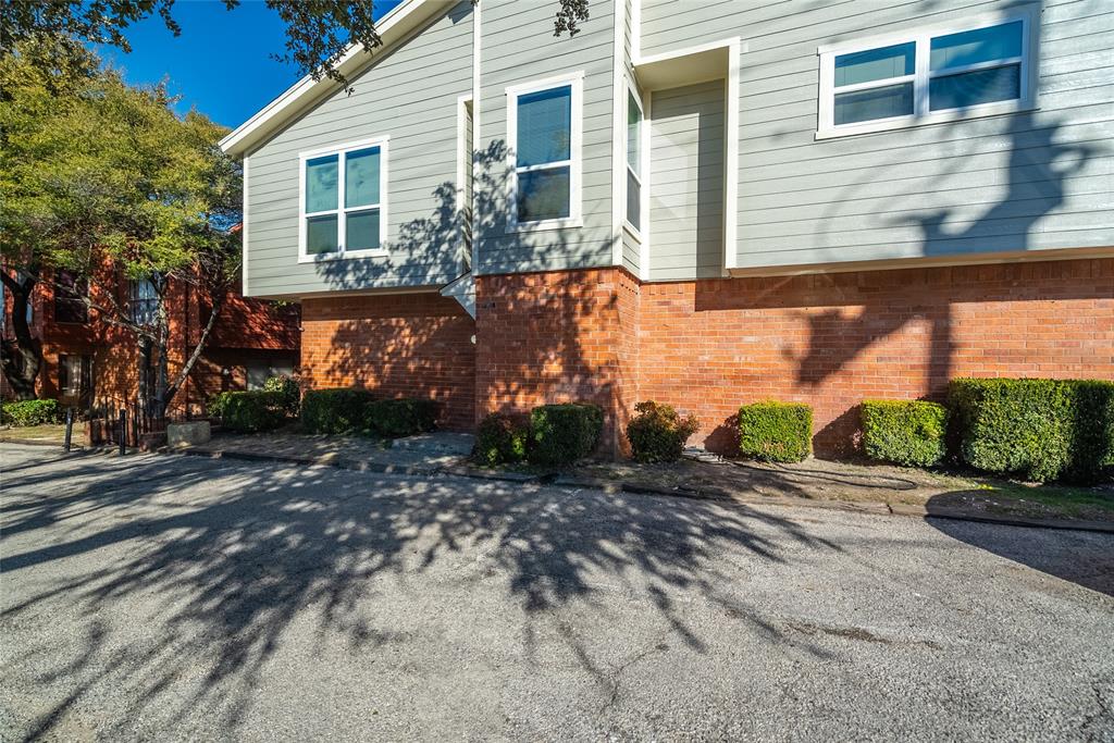 EASTRIDGE III TOWNHOMES - Residential