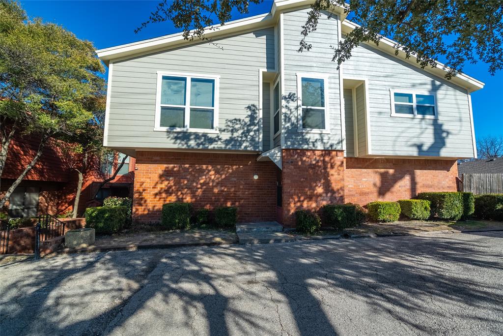 EASTRIDGE III TOWNHOMES - Residential