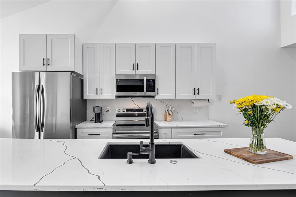 EASTRIDGE III TOWNHOMES - Residential