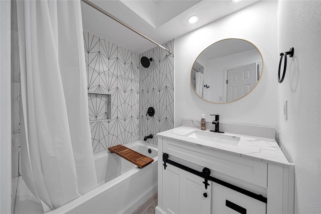 EASTRIDGE III TOWNHOMES - Residential