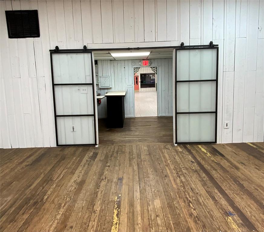 J. W. King - Commercial Lease