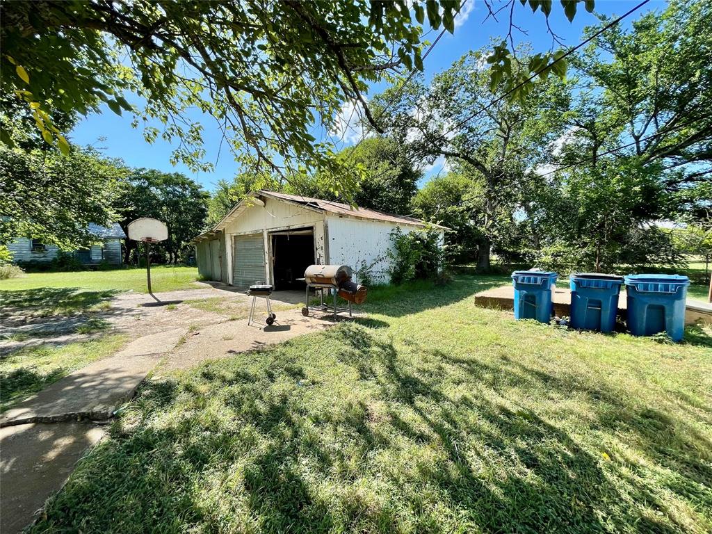 514 W Roosevelt Avenue