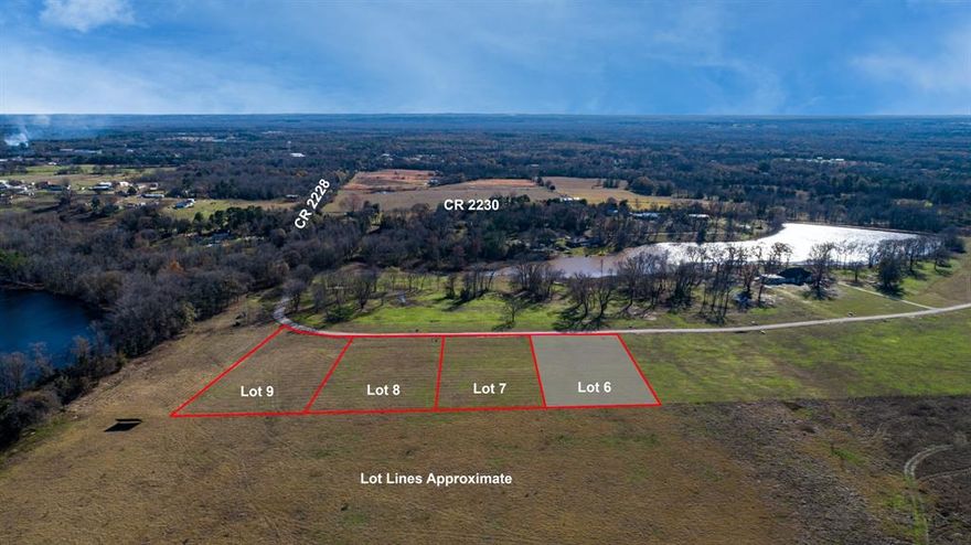 Discover the newly developed private Kim-Juan lake community in Mineola, where tranquility meets convenience. Kim-Juan lake is aprox 18 acre lake.  This picturesque lake lot is not just a piece of land; it’s an opportunity to immerse yourself in nature while enjoying the comforts of modern living.