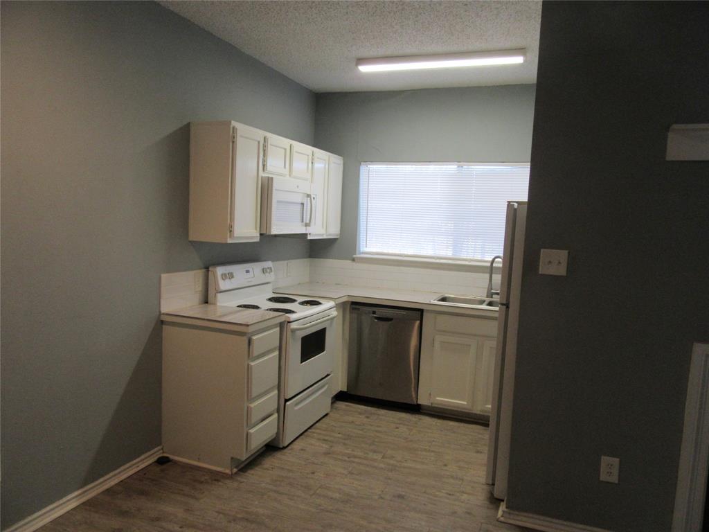 PARKTOWN COLLECTION CONDOS - Residential Lease