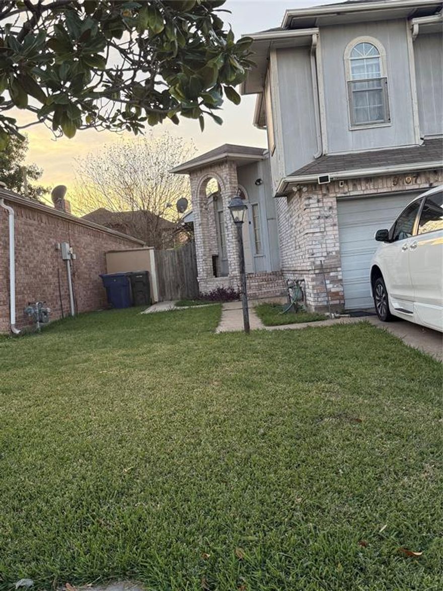 Nice neighborhood. House needs work. 
 3 bedrooms upstairs. 1 car garage. One garage space has been converted to a bedroom.
House must be viewed for an offer to be considered. NO BLIND OFFERS. No survey available.  24 hour notice. Showings 3pm-8pm daily.
Title open at Stewart Title. Please do not change.