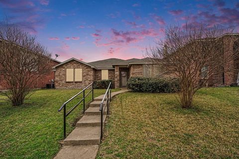 1214 April Showers Lane Lancaster TX 75134