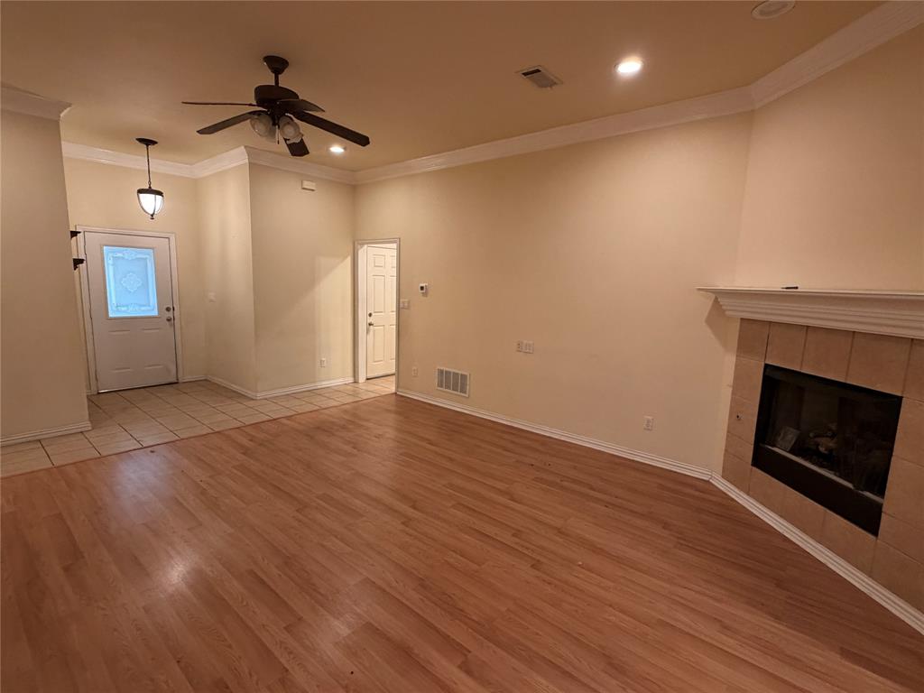 1023 Porter Place