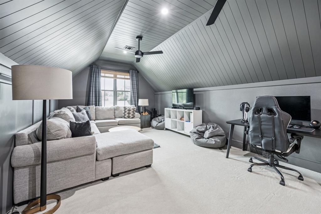 Walnut Hills Manor - Residential