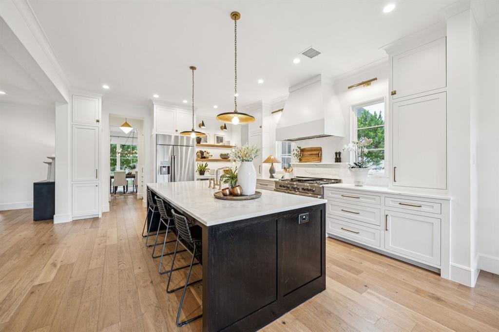 Walnut Hills Manor - Residential