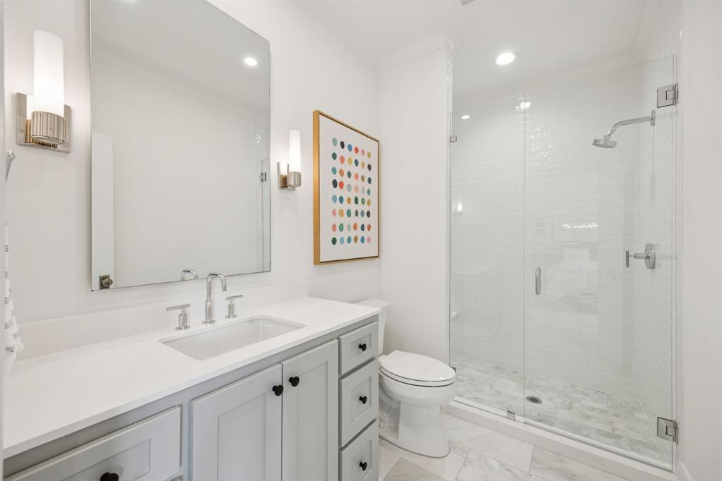 Walnut Hills Manor - Residential