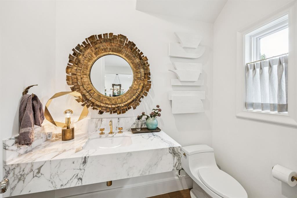 Walnut Hills Manor - Residential