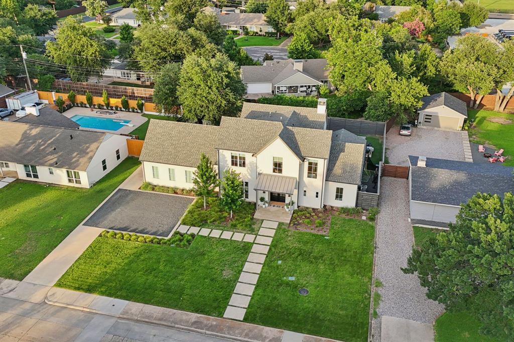 Walnut Hills Manor - Residential