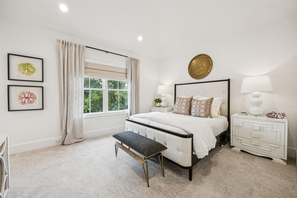 Walnut Hills Manor - Residential