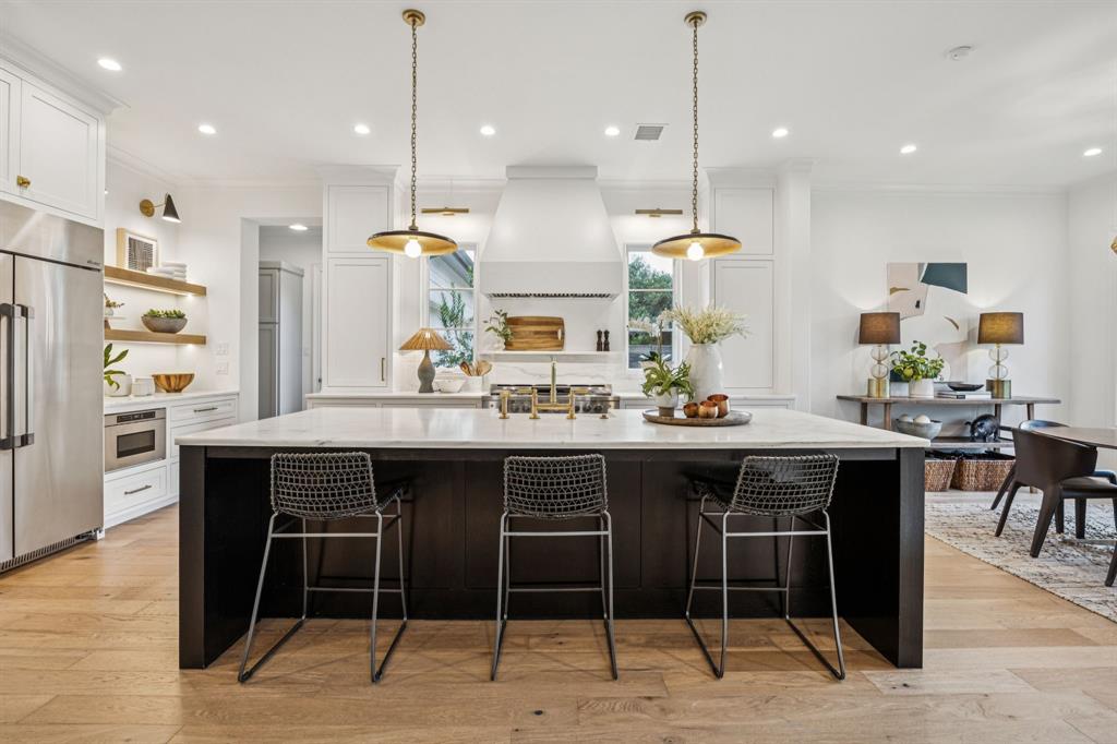 Walnut Hills Manor - Residential