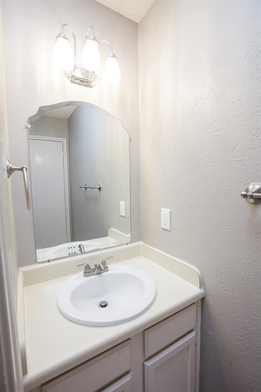 Frisco, Texas 75034, United States, 2 Bedrooms Bedrooms, ,1 BathroomBathrooms,Residential,Active,164279