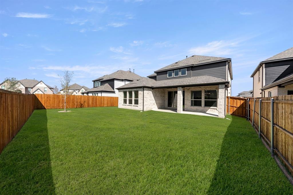 Valencia On The Lake - Residential