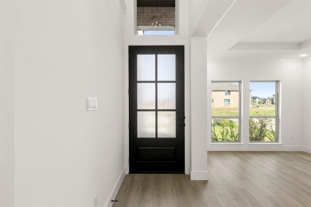 Valencia On The Lake - Residential