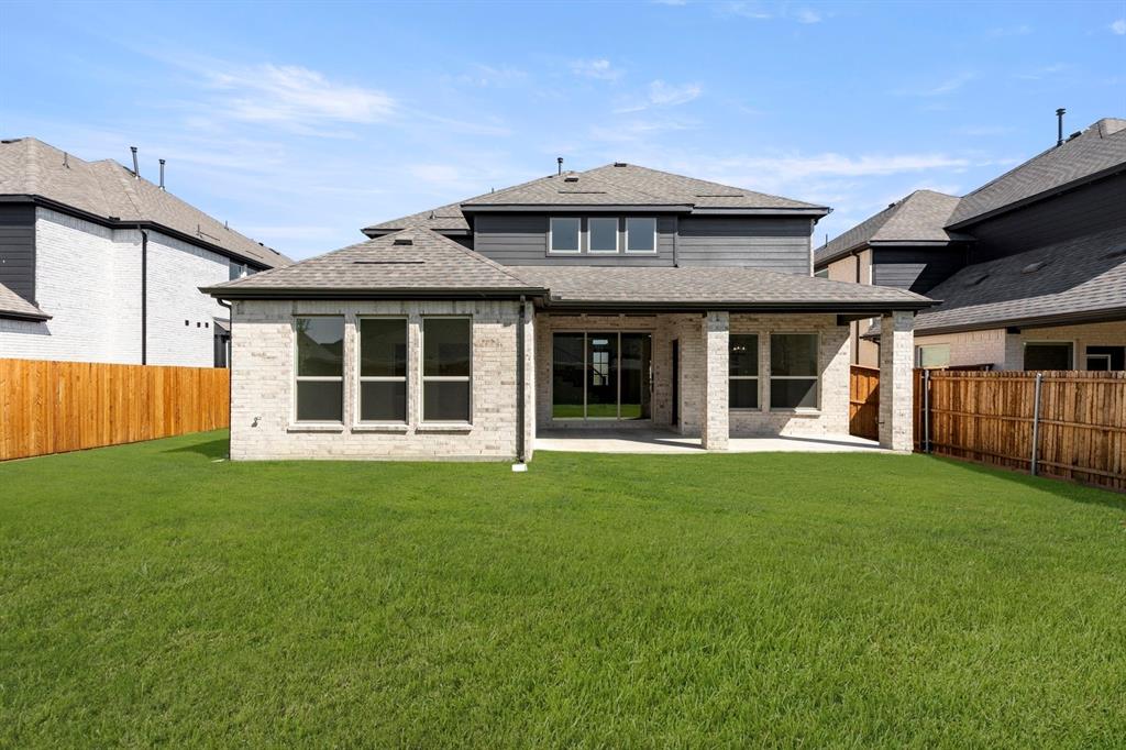 Valencia On The Lake - Residential