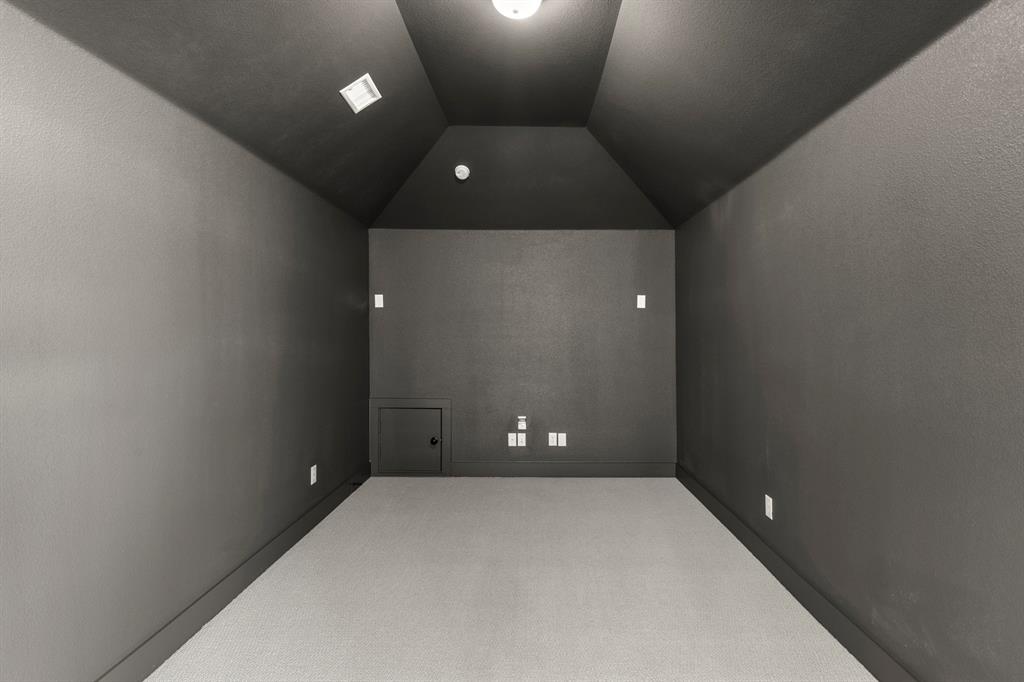 Valencia On The Lake - Residential