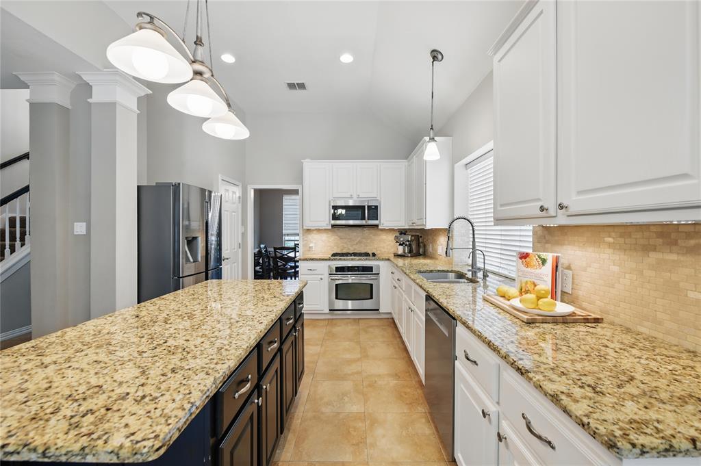 Flower Mound, Texas 75022, United States, 5 Bedrooms Bedrooms, ,4 BathroomsBathrooms,Residential,Pending,122143