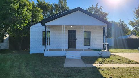 623 S Ruddell Street Denton TX 76205