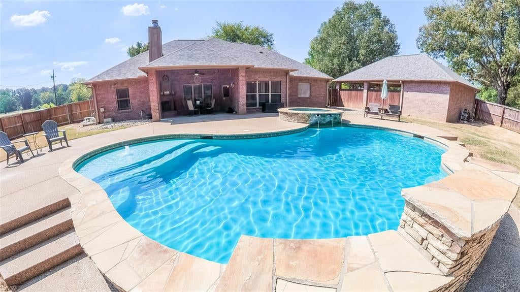 135 Pond Drive