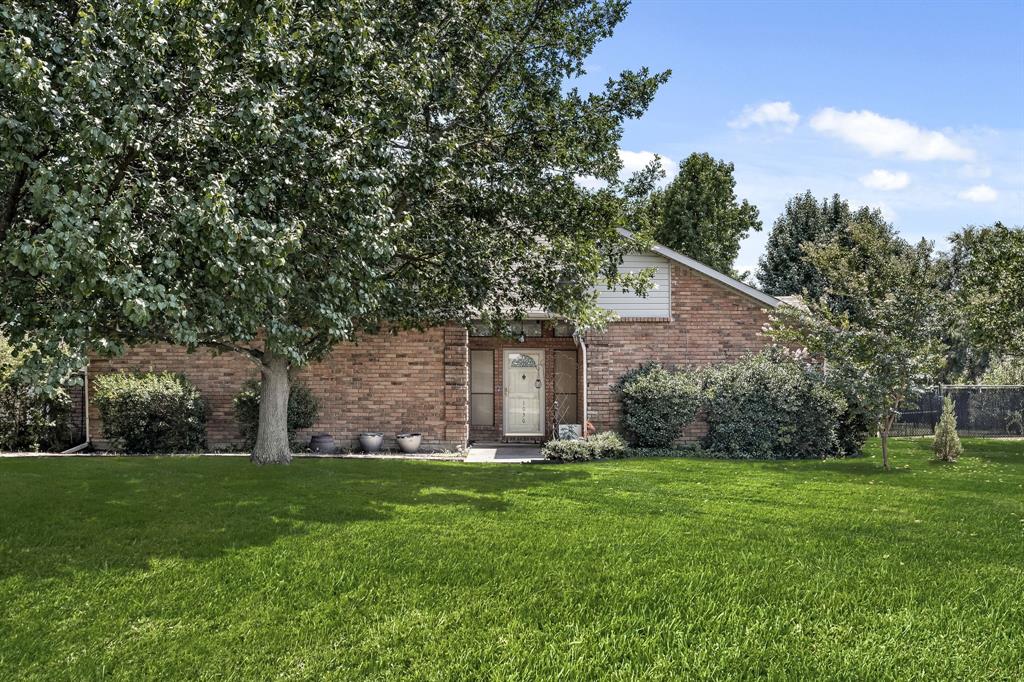1030 Cove View Lane
