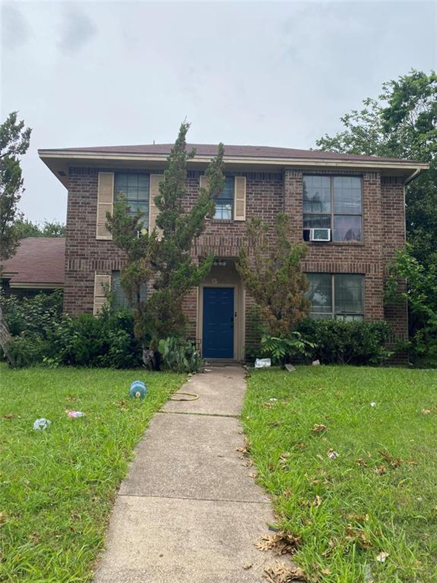 INVESTOR SPECIAL. Sold AS-IS. Property needs TLC. No Survey. MULTIPLE OFFERS. Highest and Best by May 10th