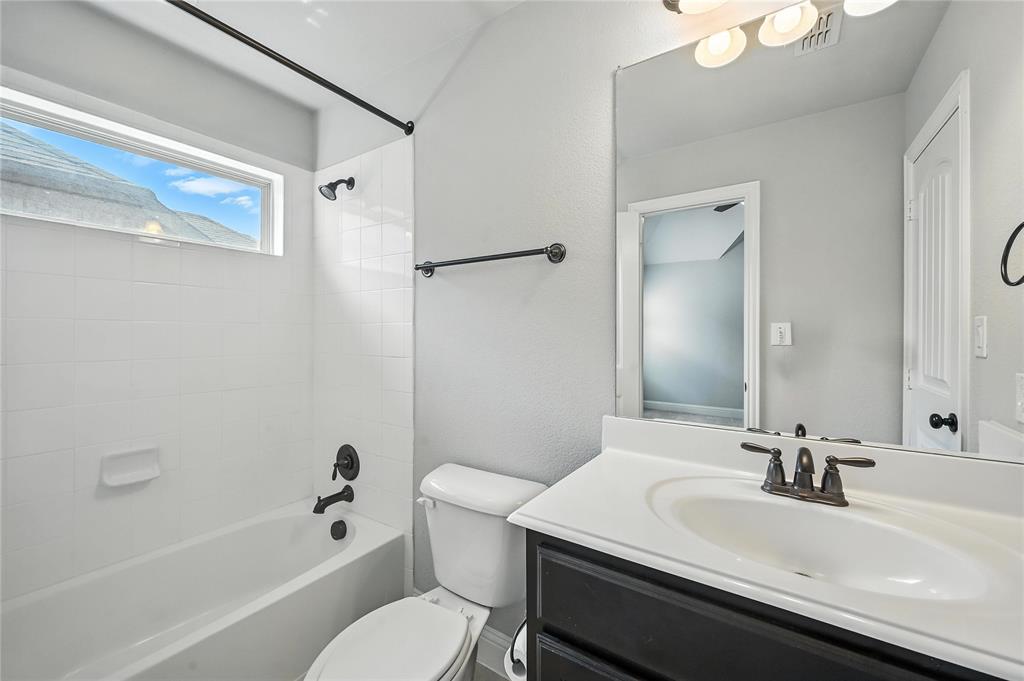 Lantana, Texas 76226, United States, 5 Bedrooms Bedrooms, ,5 BathroomsBathrooms,Residential,Active,188241