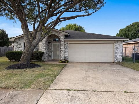 Photo of 10304 Pondwood Drive, Dallas, TX 75217 (MLS # 21299651)