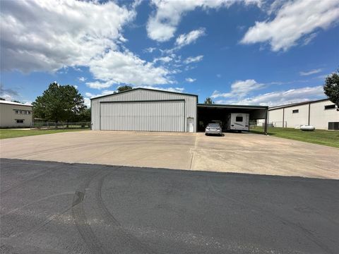 A home in Wills Point