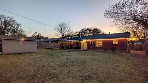 Tiny photo for 2005 S Pine Street, Brady, TX 76825 (MLS # 21197102)