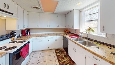 Tiny photo for 2005 S Pine Street, Brady, TX 76825 (MLS # 21197102)