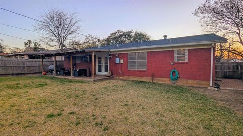 Tiny photo for 2005 S Pine Street, Brady, TX 76825 (MLS # 21197102)