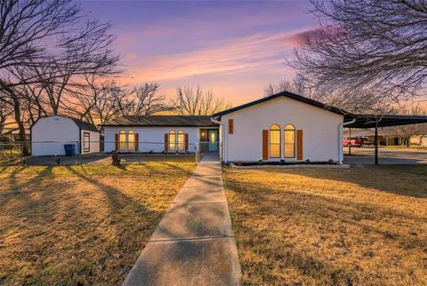 733 Plymouth Drive Everman TX 76140