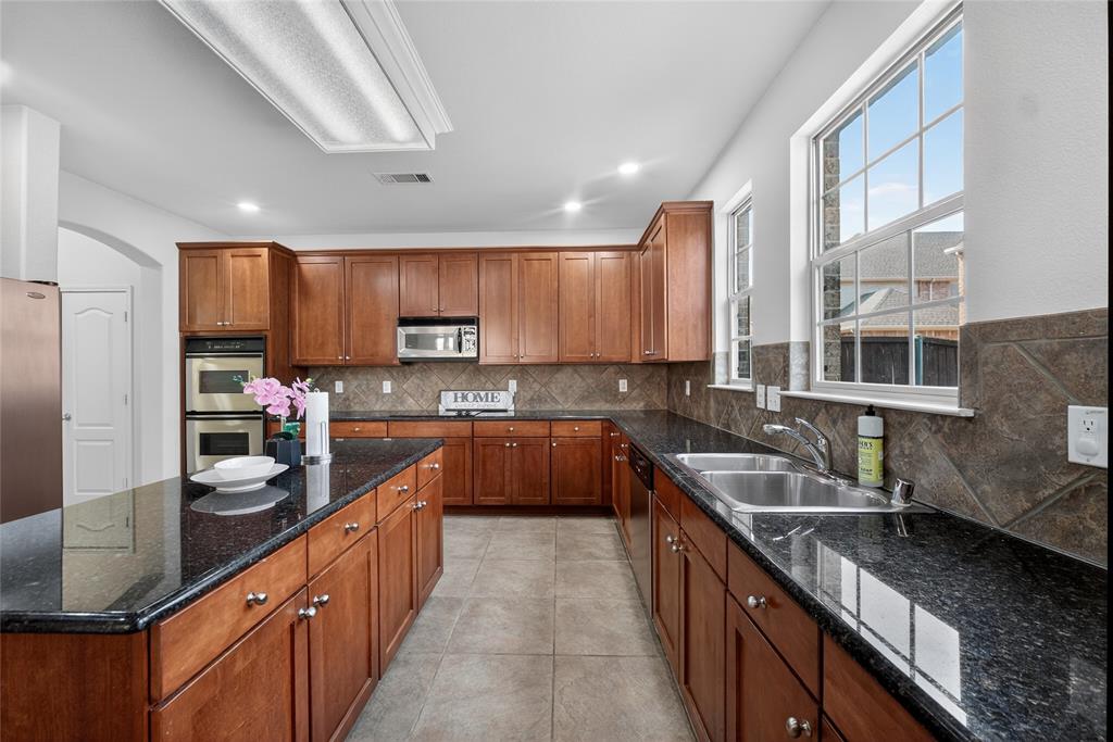 Oak Point Estates - Residential