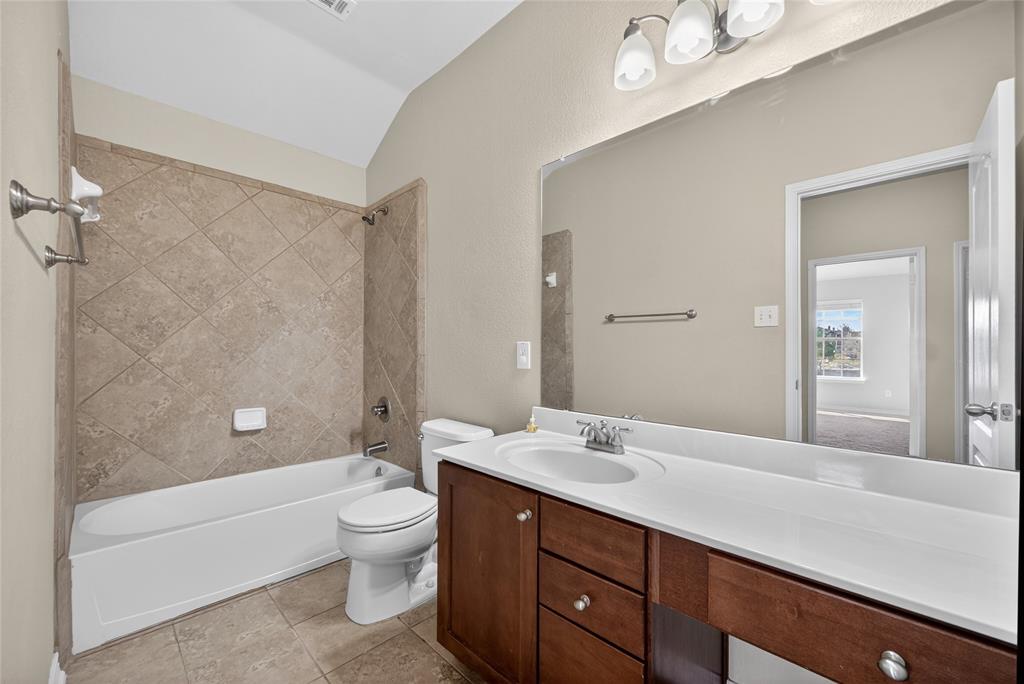 Oak Point Estates - Residential