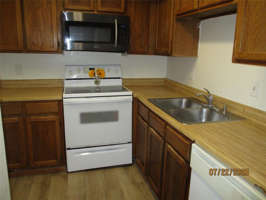 Richland Trace Condos - Residential