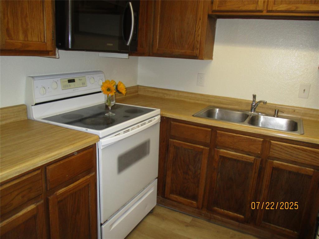 9823 Walnut Street 207