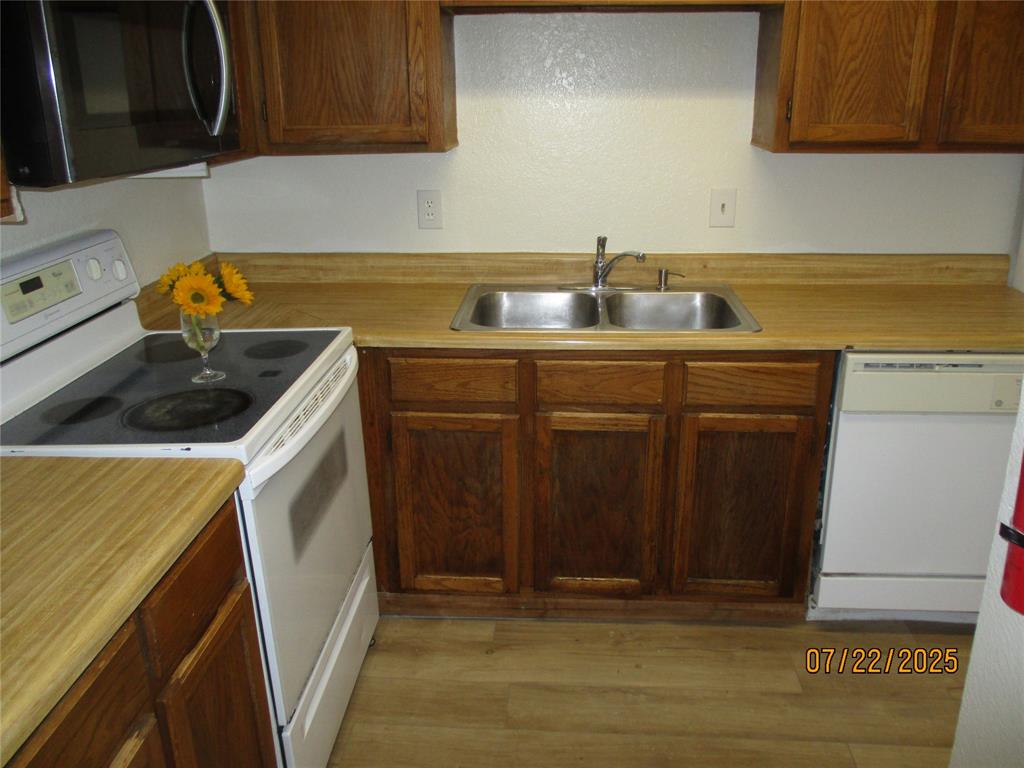 Richland Trace Condos - Residential