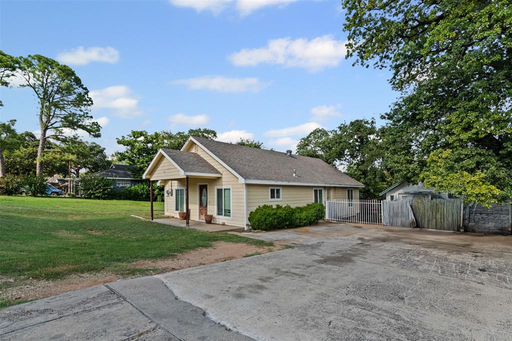 828 Springer Avenue