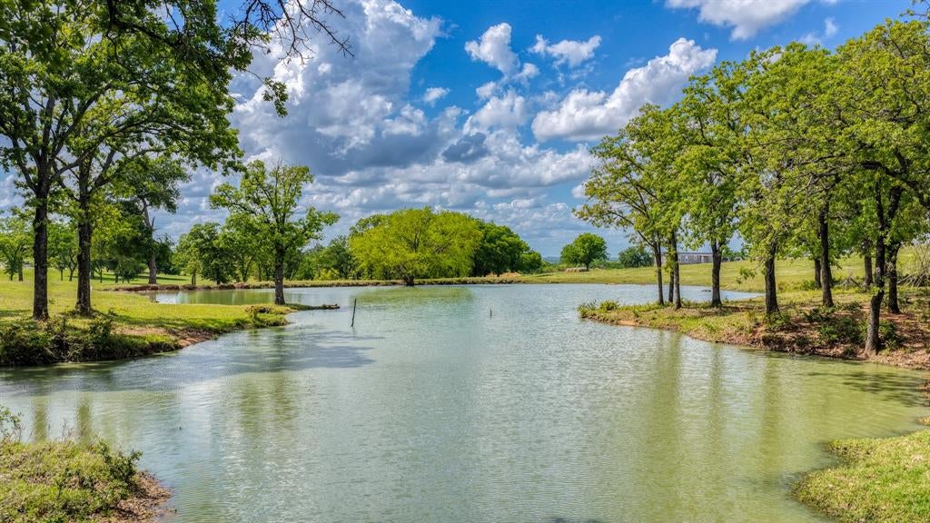 303 Private Road 3365