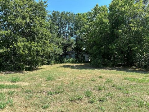 A home in Corsicana